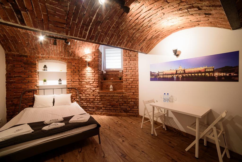 Cracow Rent Apartments - Spacious Apartments For 2-7 People In Quiet Area - Kolberga Street Nr 3 - 10 Min To Main Square By Foot 크라쿠프 외부 사진