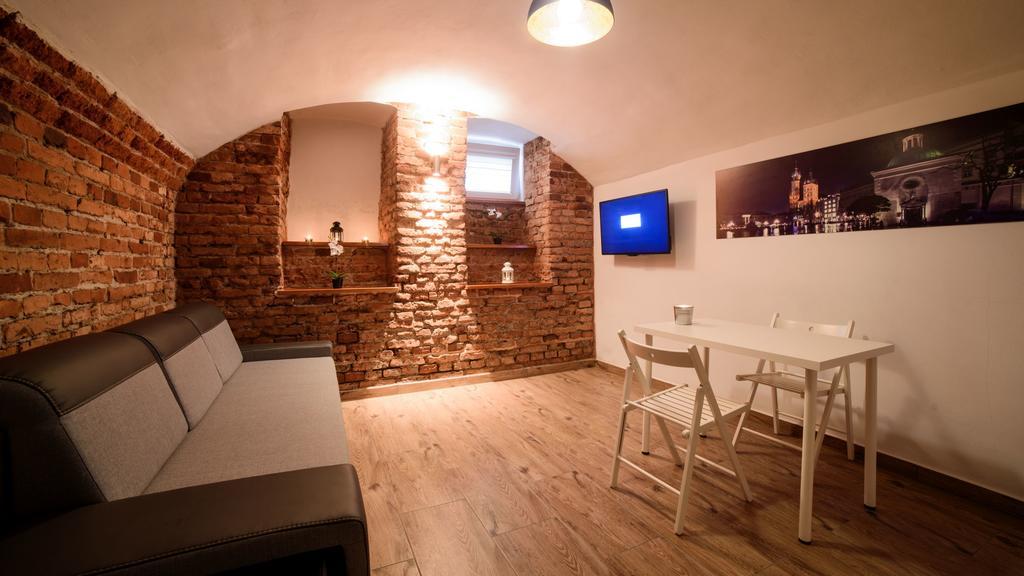 Cracow Rent Apartments - Spacious Apartments For 2-7 People In Quiet Area - Kolberga Street Nr 3 - 10 Min To Main Square By Foot 크라쿠프 외부 사진