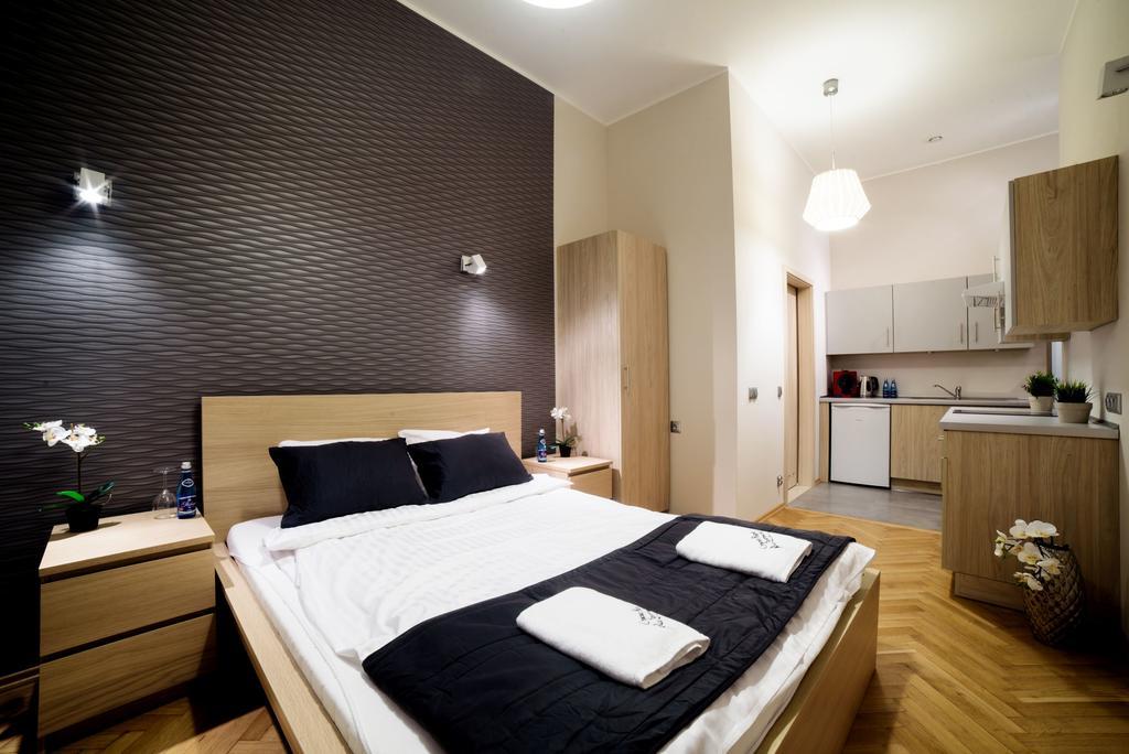 Cracow Rent Apartments - Spacious Apartments For 2-7 People In Quiet Area - Kolberga Street Nr 3 - 10 Min To Main Square By Foot 크라쿠프 외부 사진