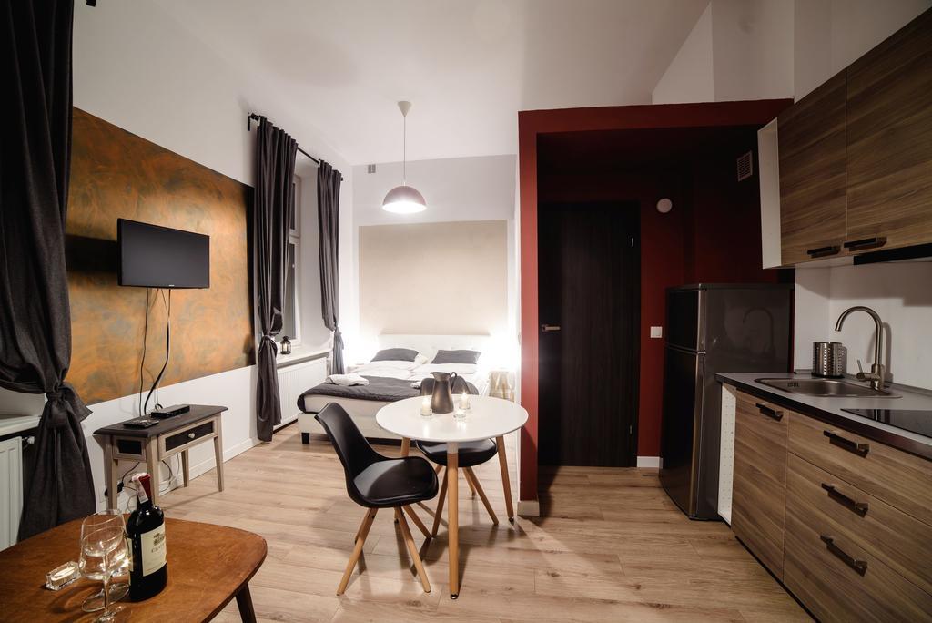 Cracow Rent Apartments - Spacious Apartments For 2-7 People In Quiet Area - Kolberga Street Nr 3 - 10 Min To Main Square By Foot 크라쿠프 외부 사진